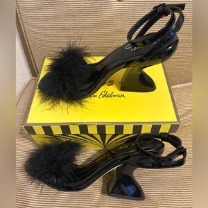 NWT Circus NY by Sam Edelman Brenna Ostrich Feather Ankle Strap Sandals-Size 8.5